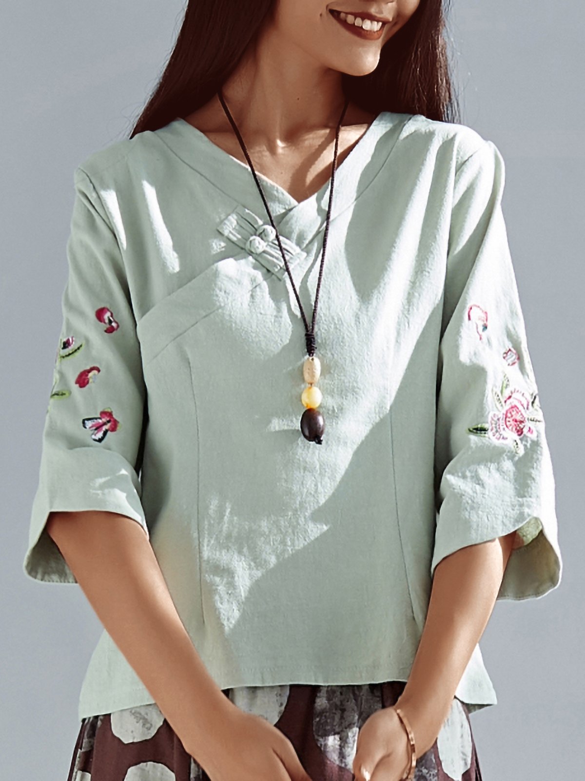 Plus Size Women Buckle 3/4 Sleeves V-neck Loose Casual Cotton Tops